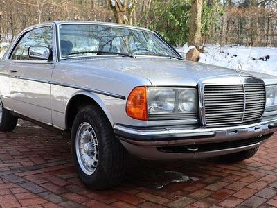 Gebraucht Mercedes 280 156 PS (114 kW) 1979 Astralsilber Coupé