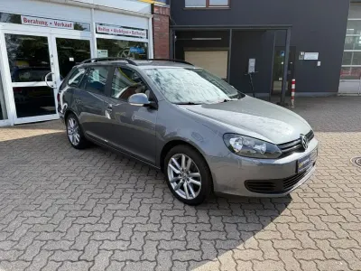 Gebraucht VW Golf VII Trendline 105 PS (77 kW) 2014 Grau Kombi