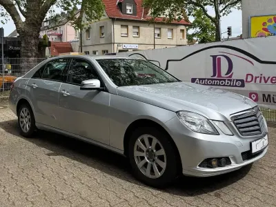 Gebraucht Mercedes E200 184 PS (135 kW) 2009 Silber Limousine