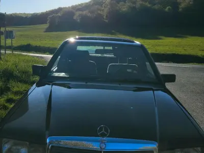 Second-hand Mercedes 190 190 CP (139 kW) 1991 Negru Berlinǎ