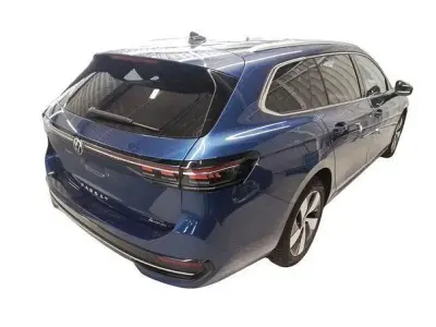 Używany VW Passat Elegance 193 KM (141 kW) 2025 Niebieski Kombi