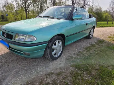 Gebraucht Opel Astra Cabriolet 71 PS (52 kW) 1996 Grün Cabrio