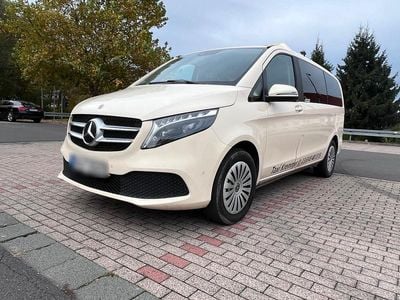 Mercedes V220