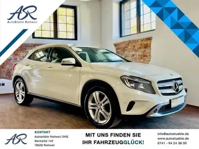 Gebraucht Mercedes GLA220 Urban 177 PS (130 kW) 2016 Weiß SUV
