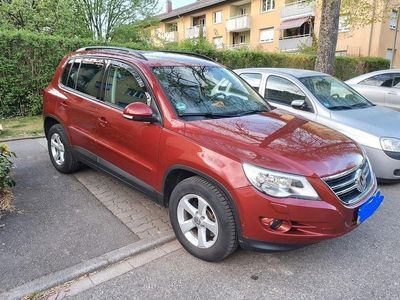 Gebraucht VW Tiguan Track & Field 170 PS (125 kW) 2009 Rot SUV