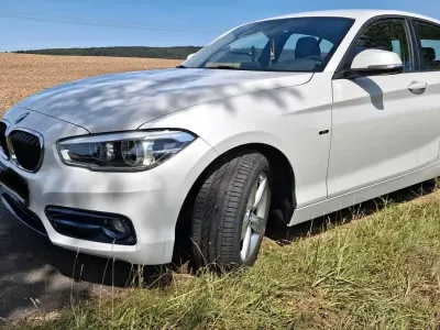 Gebraucht BMW 118 Sport Line 136 PS (100 kW) 2015 Weiß Kleinwagen