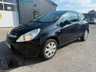 Używany Opel Corsa Cosmo 90 KM (66 kW) 2006 Czarny Hatchback