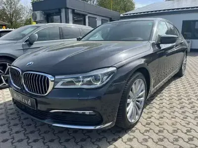 Begagnad BMW 740 Shadowline 320 HK (235 kW) 2019 Grå Sedan