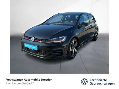 Gebraucht VW Golf VII GTI 245 PS (180 kW) 2019 Deep black perleffekt Limousine