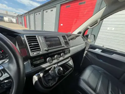 Gebraucht VW Multivan Highline 150 PS (110 kW) 2019 Grau Van / Kleinbus