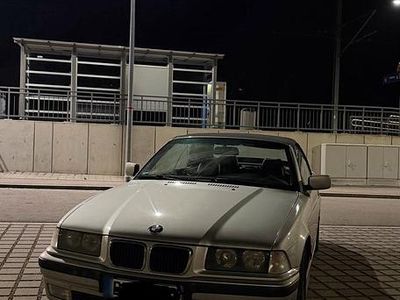 Gebraucht BMW 318 Cabriolet 116 PS (85 kW) 2000 Silber Cabrio