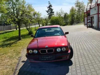 Gebraucht BMW 518 113 PS (83 kW) 1995 Rot Limousine