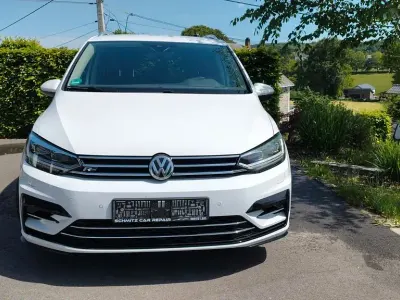 Gebraucht VW Touran Highline 150 PS (110 kW) 2017 Weiß Van / Kleinbus