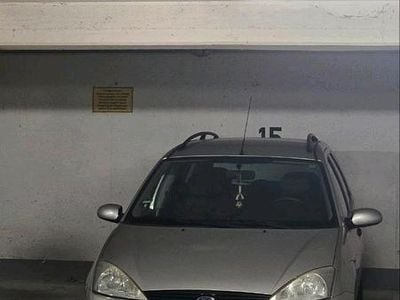 Usata Ford Focus 115 CV (84 kW) 2000 Grigio Station wagon