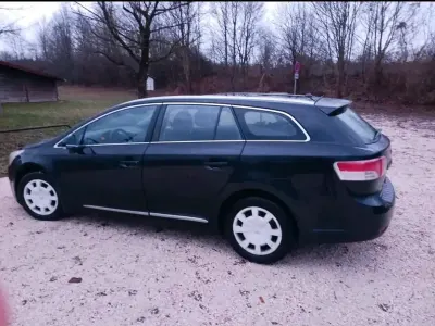 Gebraucht Toyota Avensis 126 PS (92 kW) 2009 Schwarz Kombi