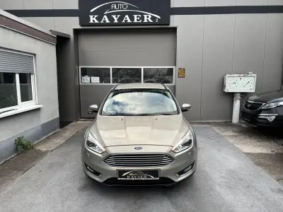Gebraucht Ford Focus Titanium 150 PS (110 kW) 2015 Grau Limousine