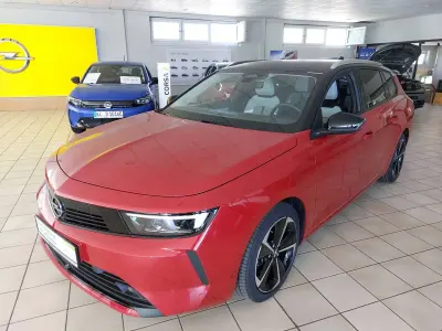 Gebraucht Opel Astra Elegance 131 PS (96 kW) 2023 Kardio rot Kleinwagen