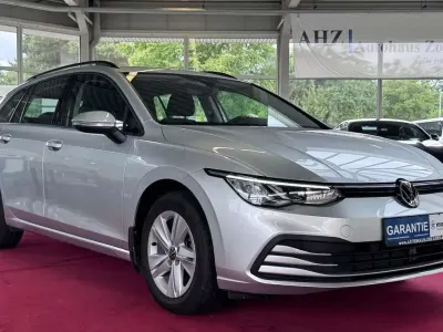 Gebraucht VW Golf VIII 131 PS (96 kW) 2022 Silber Kombi
