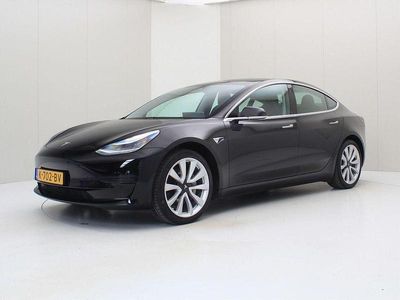 Second-hand Tesla Model 3 Standard Range 225 kW (306 CP) 2020 Negru Berlinǎ