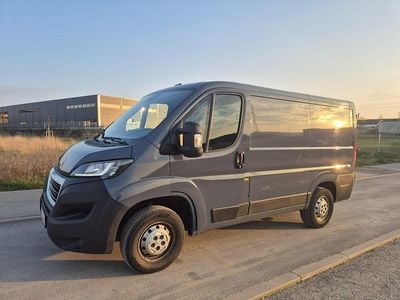 Gebraucht Peugeot Boxer 120 PS (88 kW) 2021 Grau Van