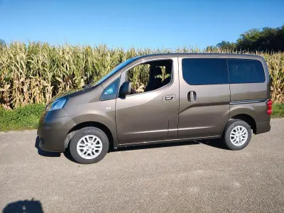 Gebraucht Nissan Evalia 110 PS (80 kW) 2014 Braun Van / Kleinbus