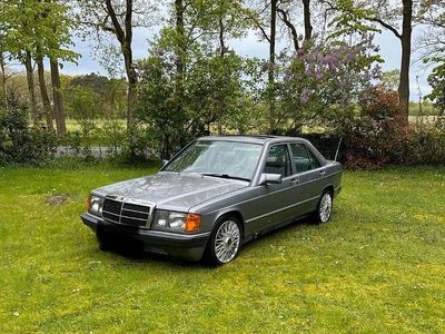 Usata Mercedes 190 118 CV (86 kW) 1988 Grigio Berlina