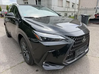 Gebraucht Lexus NX350h 243 PS (178 kW) 2023 Schwarz SUV
