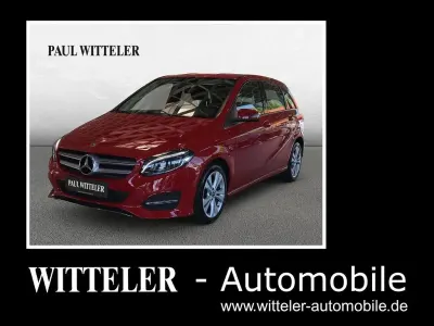Gebraucht Mercedes B200 Urban 156 PS (114 kW) 2017 Rot Kleinwagen