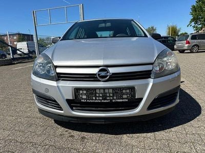 Usata Opel Astra Basis 105 CV (77 kW) 2004 Argento Berlina