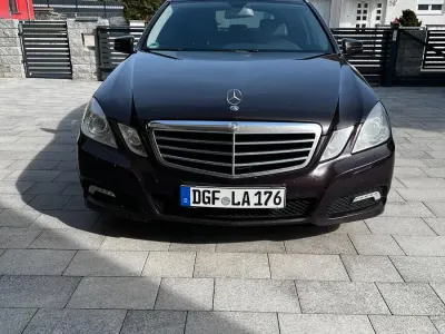 Gebraucht Mercedes E250 Avantgarde 204 PS (150 kW) 2010 Braun Kombi