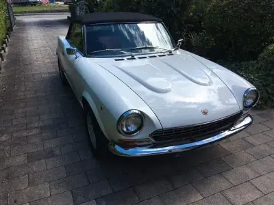 Gebraucht Fiat 124 Spider 105 PS (77 kW) 1982 Weiß Cabrio