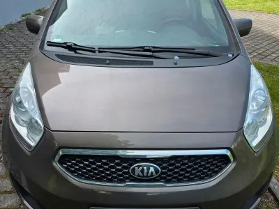 Gebraucht Kia Venga FIFA World Cup Edition 125 PS (91 kW) 2013 Braun Kleinwagen