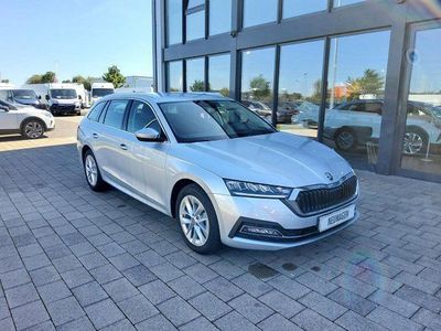 gebraucht Skoda Octavia Combi 2.0 TDI DSG Style / ACC / Kessy