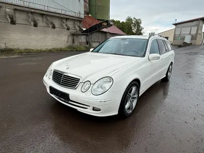 Gebraucht Mercedes E320 Avantgarde 204 PS (150 kW) 2004 Weiß Kombi