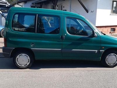 Gebraucht Peugeot Partner 90 PS (66 kW) 1997 Grün Van / Kleinbus