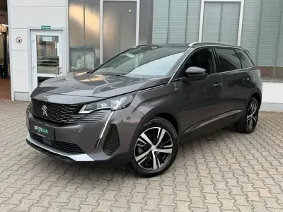 Gebraucht Peugeot 5008 GT 131 PS (96 kW) 2023 Grau SUV