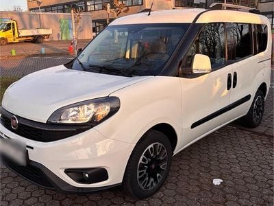 Weiß Gebraucht 2019 Fiat Doblò Van / Kleinbus | 12.000 € (Etwas zu teuer)
