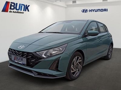 Mangrove green Neu 2025 Hyundai i20 Trend Limousine | 23.490 € (Fairer Preis)