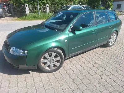 Gebraucht Audi A4 163 PS (119 kW) 2002 Grün Kombi