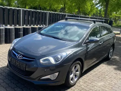 Gebraucht Hyundai i40 136 PS (100 kW) 2013 Silber Kombi