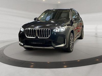 Black sapphire metallic Gebraucht 2025 BMW X1 Comfort Edition SUV | 43.490 € (Fairer Preis)