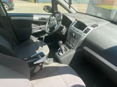 Gebraucht Opel Zafira 140 PS (102 kW) 2009 Schwarz Van / Kleinbus