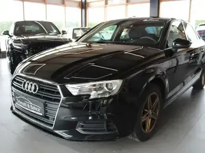 Gebraucht Audi A3 Sport 116 PS (85 kW) 2020 Schwarz Limousine