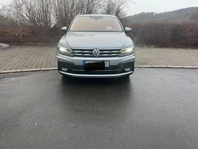 Gebraucht VW Tiguan Allspace 200 PS (147 kW) 2021 Grau SUV