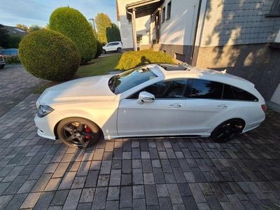 Mercedes CLS500 Shooting Brake