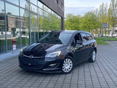 Usata Opel Astra Edition 140 CV (102 kW) 2015 Nero Station wagon