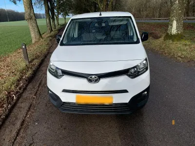 Gebraucht Toyota Proace City City 102 PS (75 kW) 2022 Weiß Van / Kleinbus