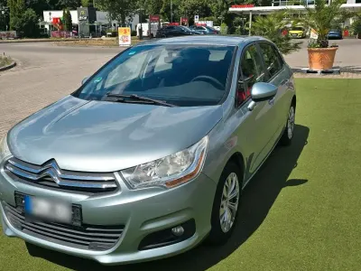 Gebraucht Citroën C4 95 PS (69 kW) 2012 Grün Limousine