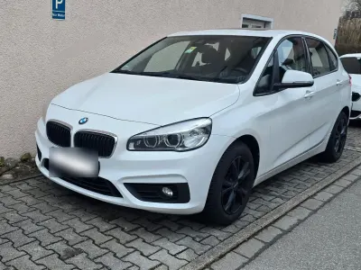 Gebraucht BMW 218 Active Tourer 150 PS (110 kW) 2015 Weiß Van / Kleinbus