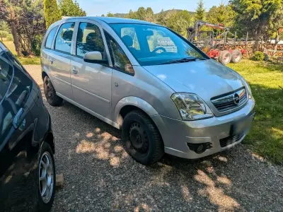 Gebraucht Opel Meriva 100 PS (73 kW) 2007 Silber Van / Kleinbus
